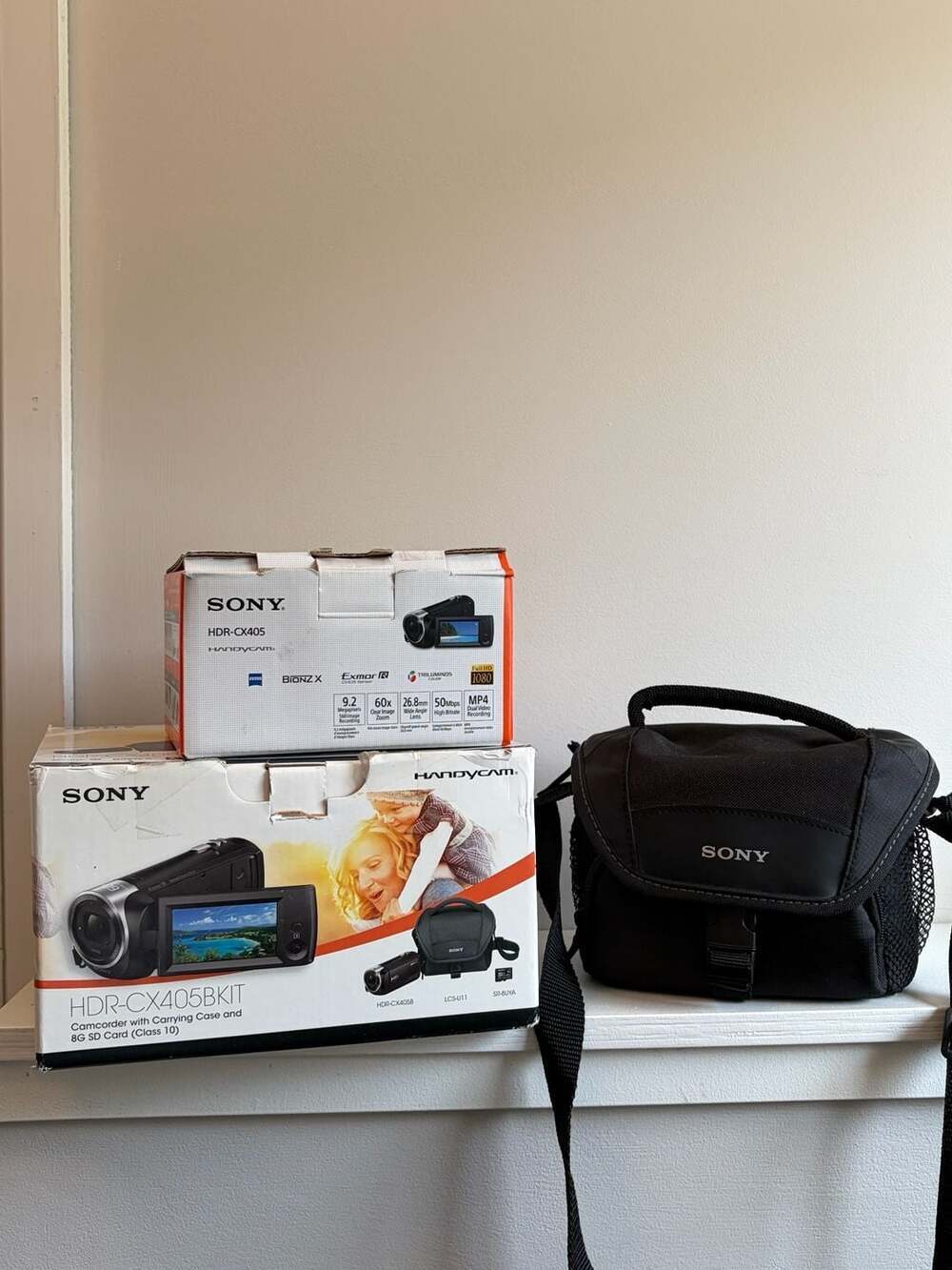 Sony HDR-CX405 Handycam Camcorder Kit with Carrying Case and SD Card